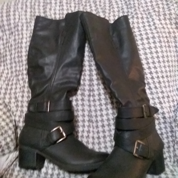 Ladies black boots size 7 - Picture 3 of 3